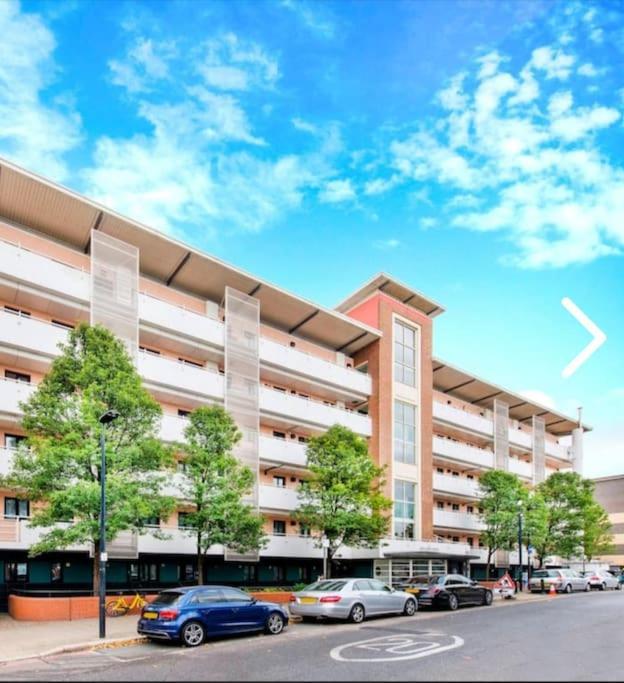 Bright, Nice Interior, Close To The City, 2 Bedroom Apartment Лондон Екстер'єр фото